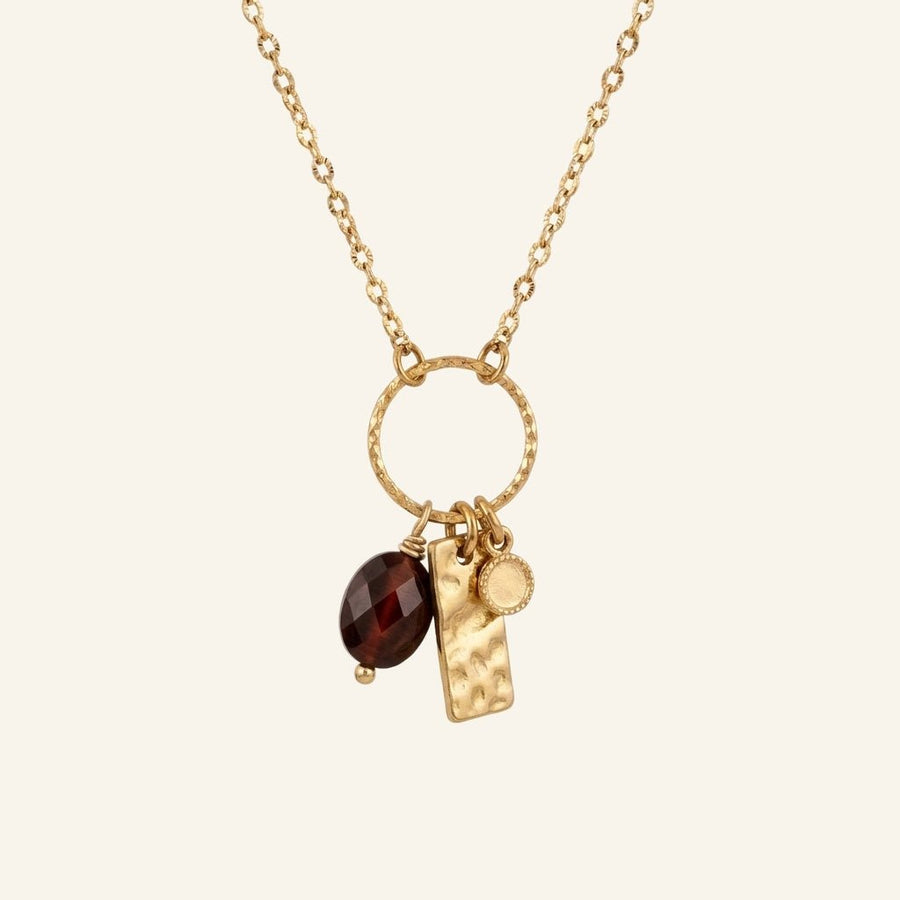 Collier Aubépine, anneau ciselé, perle d'œil de taureau et breloques dorées - Verika Bijoux